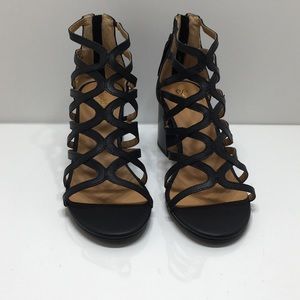 Seychelles 'One Kiss' Black Leather Heeled Sandal